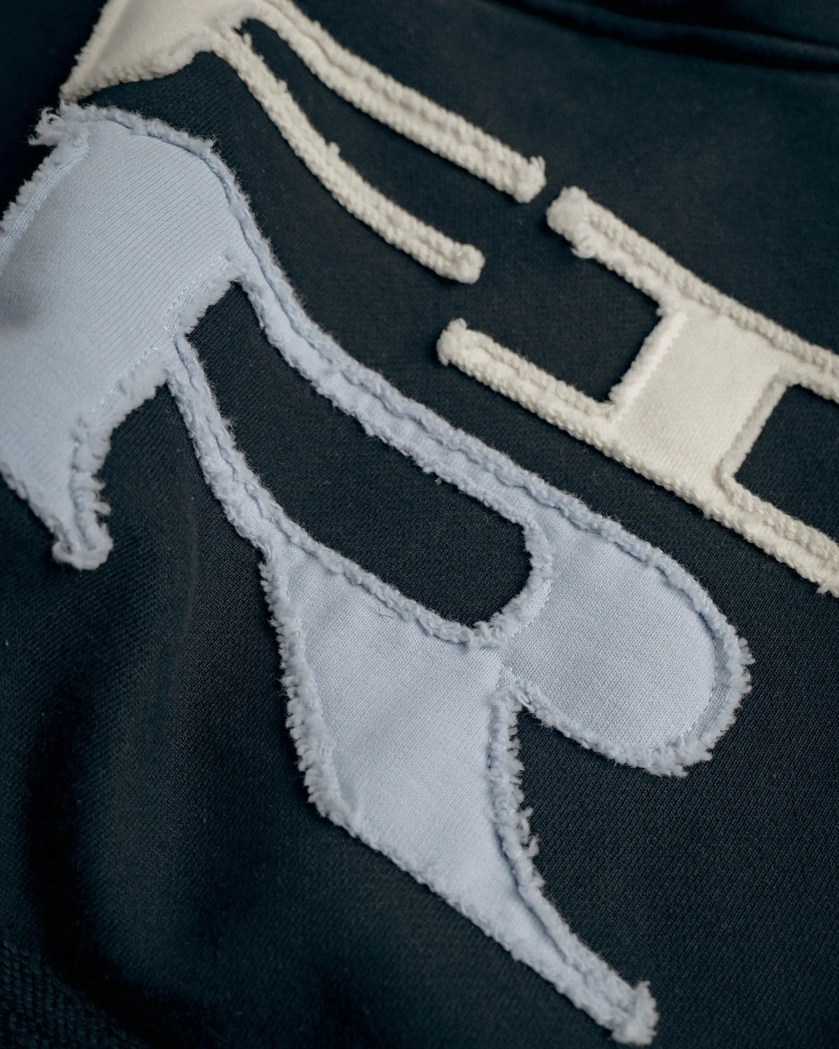 The GTR embroidery, in 3D.