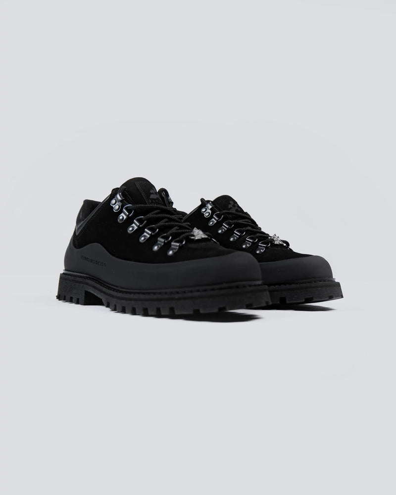 BOOTED GOAT BLACK