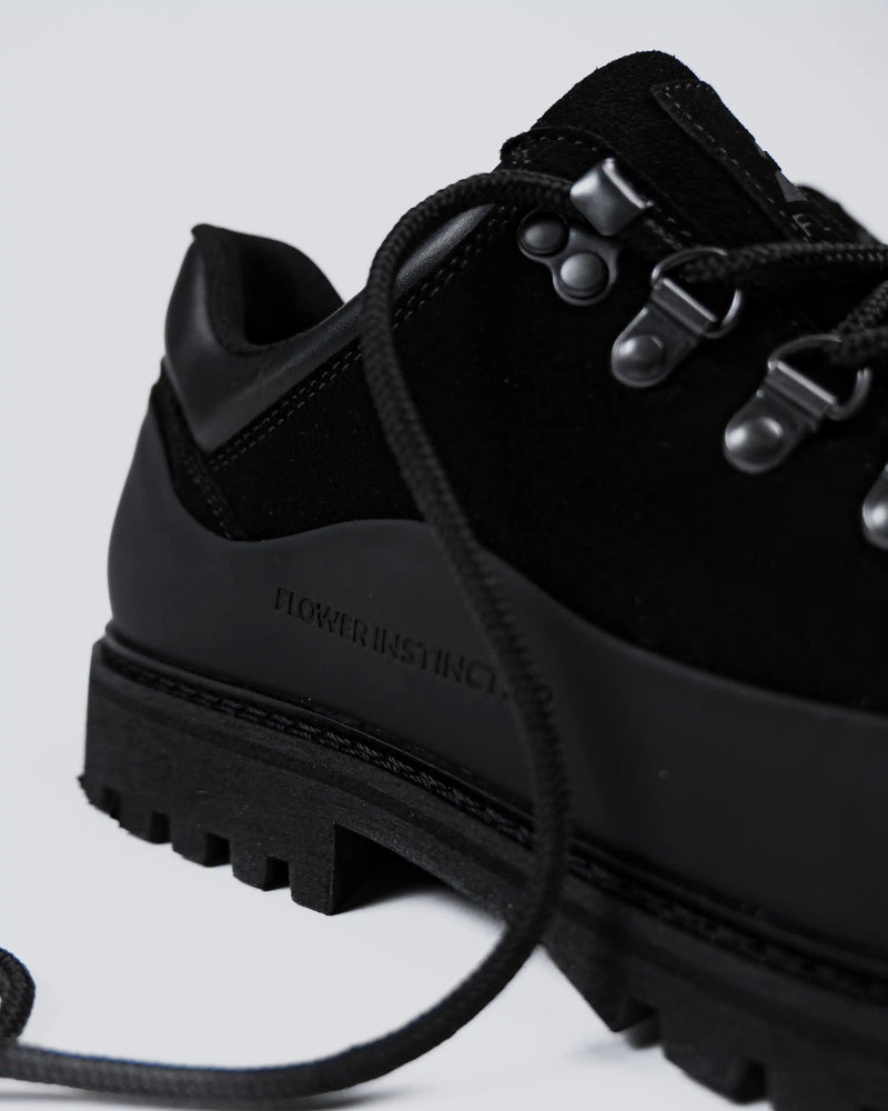 BOOTED GOAT BLACK