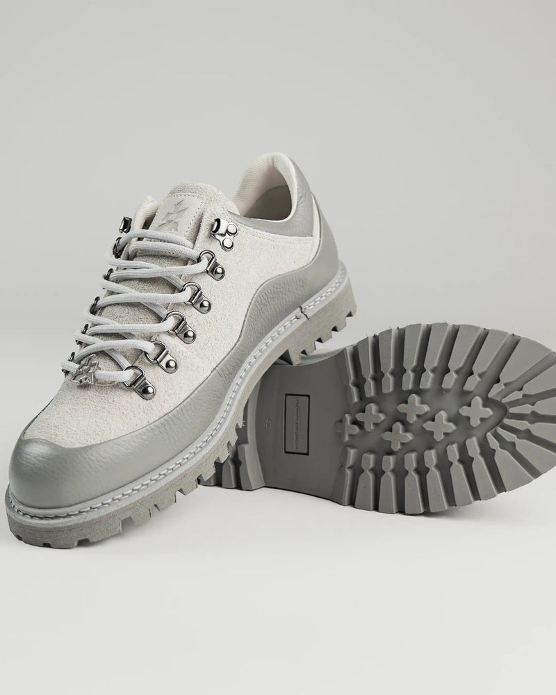 BOOTED GOAT GRIS & BLANC