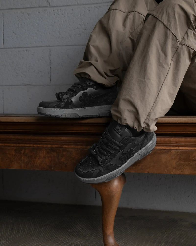 SNEAKERS BLACK ASH