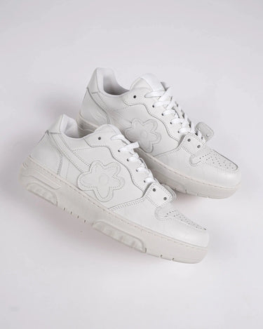 【極美品】stina classic flower off white P Flin Pure White — Italian Leather Sneaker | Flower Instincts