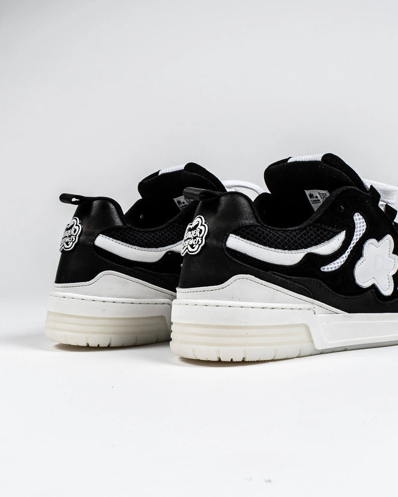 SNEAKERS SDT CONSUMERISM w/ LÉO KPODZRO