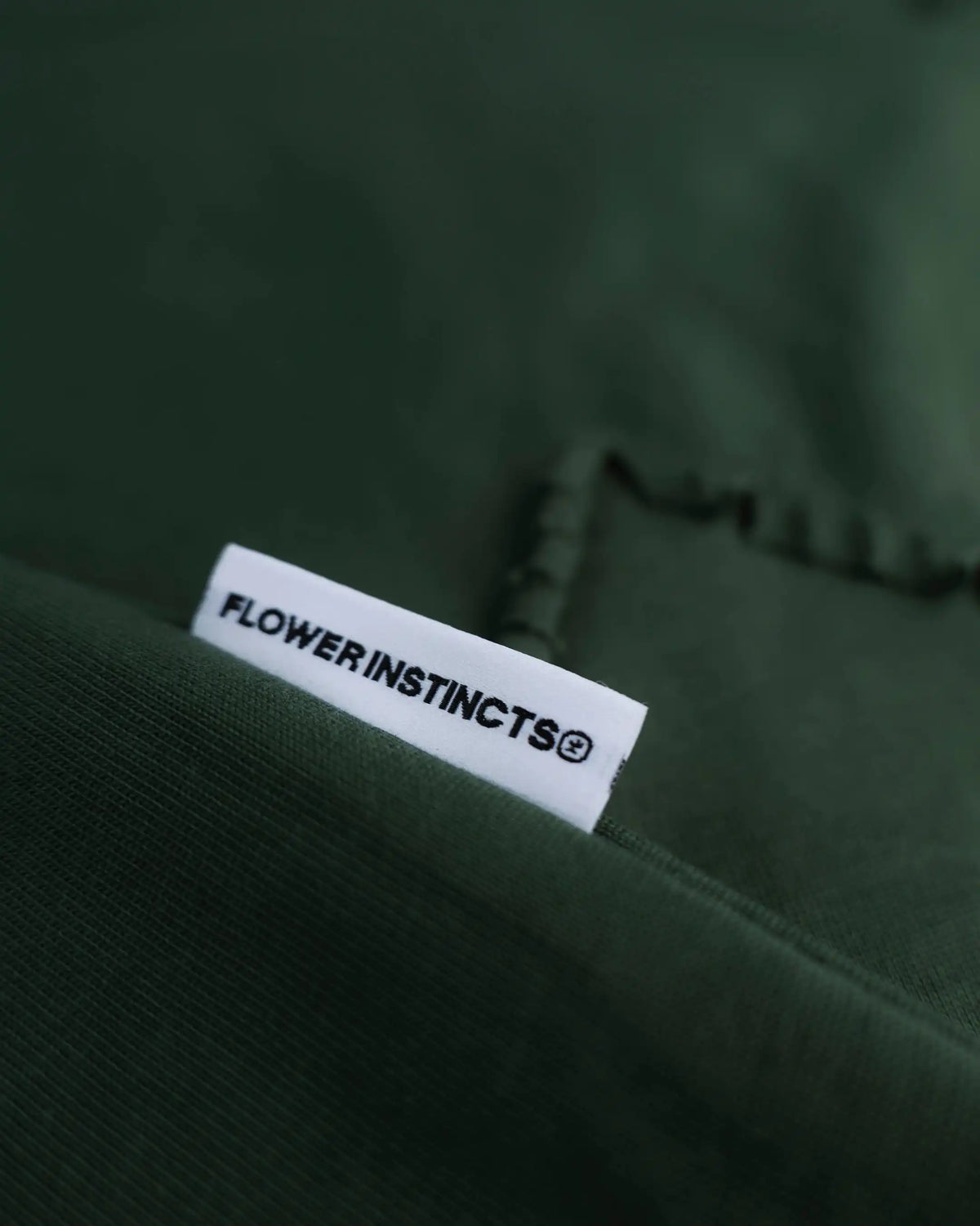 Flower Instincts TEE SIGNATURE PINE GREEN  – Italian Leather & Suede – Handcrafted in Portugal